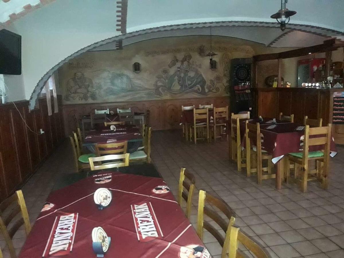 Penzion U Zeleneho Stromu Telnice Buitenkant foto